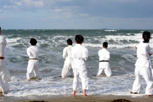寒稽古をする子供達