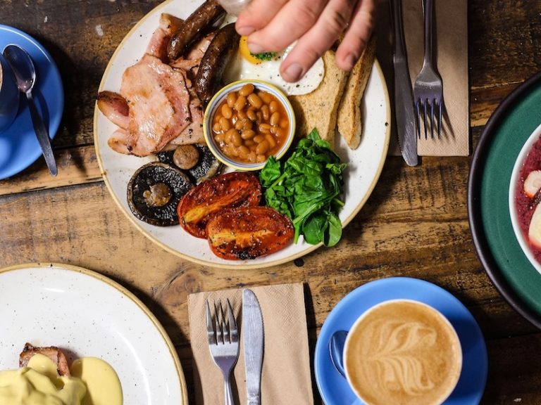 糖質制限中の朝食はお手軽が一番！コンビニ、外食、通販で賢く続くダイエット NATULINK